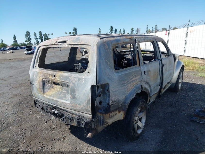 Vin: 1d4pt2gk7bw500233, lot: 45840283, dodge nitro se 20114