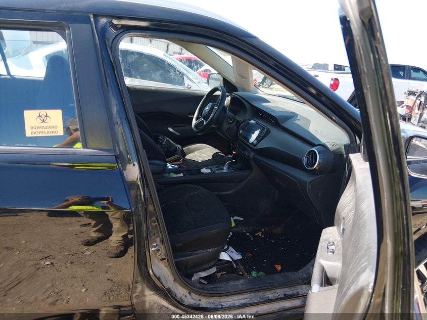 2021 NISSAN KICKS auction photo 5