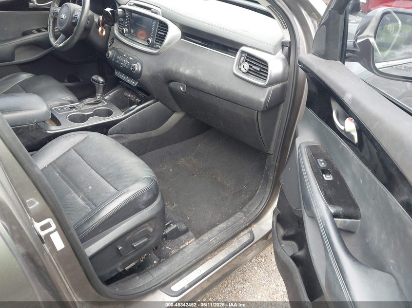 2018 KIA SORENTO auction photo 5