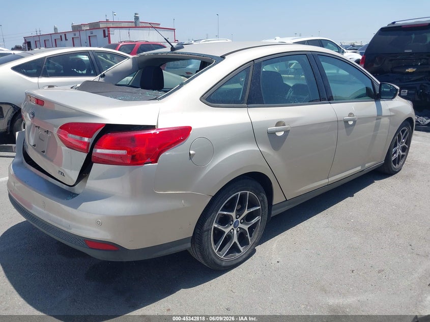 Vin: 1fadp3h21jl217468, lot: 45840754, ford focus sel 20184