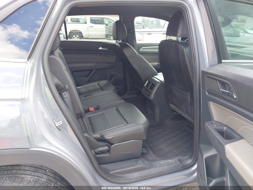 2021 Volkswagen Atlas Cross Sport 2.0T Se W/Technology VIN: 1V2HC2CA6MC236942 Lot: 45342869
