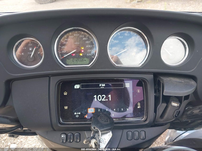 2022 Harley-Davidson Flhtcutg VIN: 1HD1MAF17NB852757 Lot: 45342964