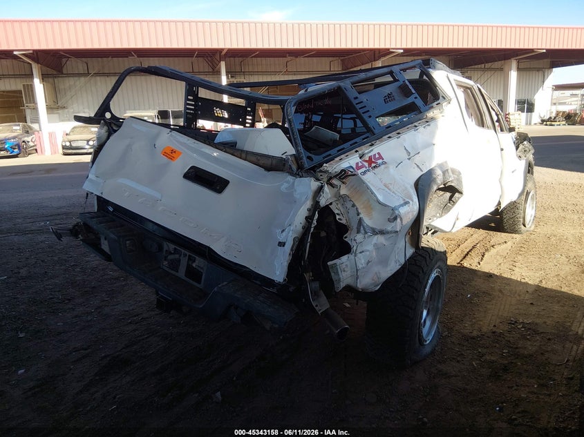 2022 TOYOTA TACOMA auction photo 4