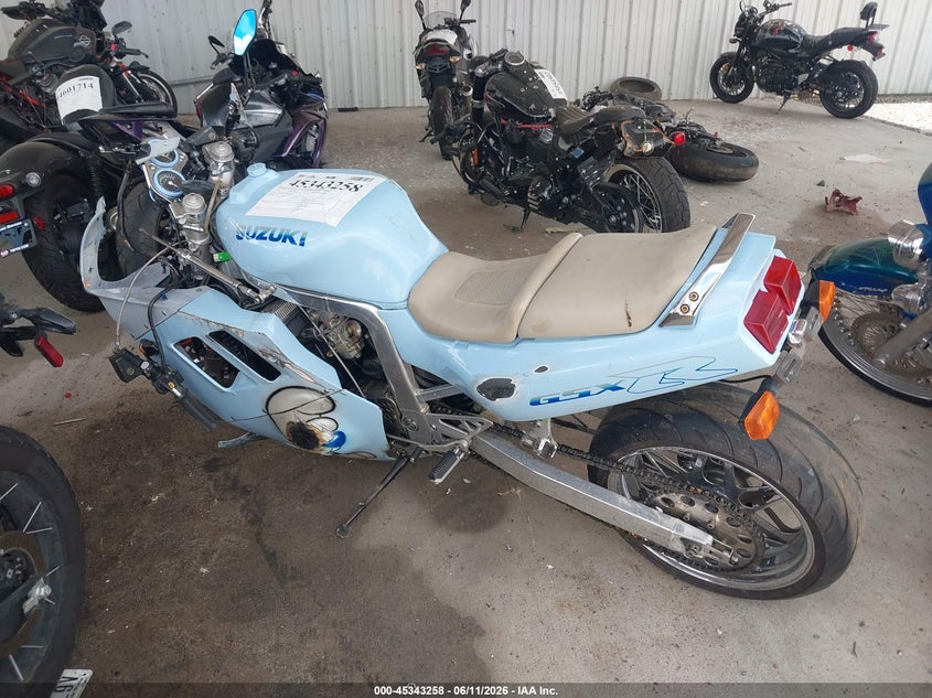 1992 Suzuki Gsx-R1100 VIN: JS1GV73A8N2100141 Lot: 45343258