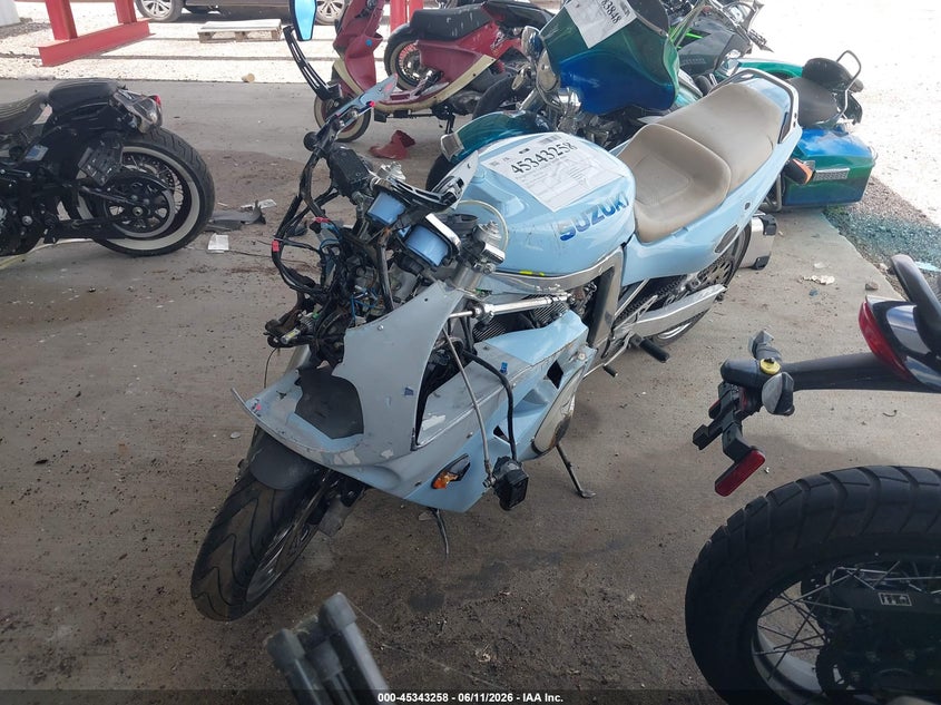 1992 SUZUKI GSX-R1100 auction photo 2