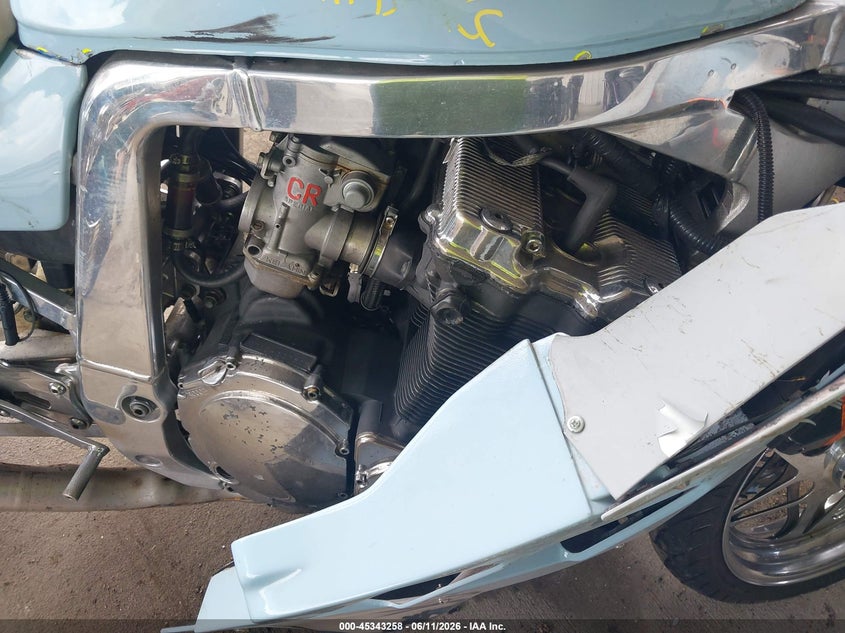 1992 SUZUKI GSX-R1100 auction photo 8