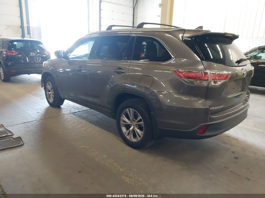 2015 TOYOTA HIGHLANDER auction photo 3