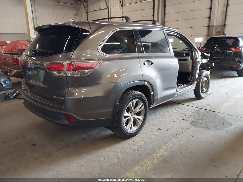 2015 TOYOTA HIGHLANDER auction photo 4