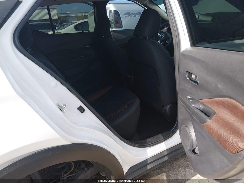 2023 NISSAN KICKS auction photo 8
