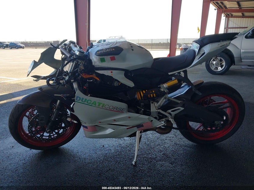 2015 Ducati Superbike 899 Panigale VIN: ZDM14BUWXFB024939 Lot: 45343493