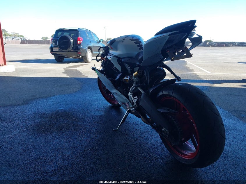 2015 DUCATI SUPERBIKE auction photo 3