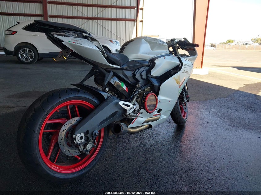 2015 DUCATI SUPERBIKE auction photo 4