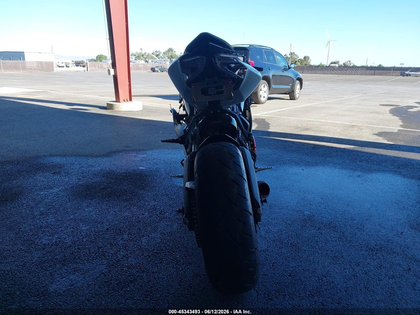 2015 DUCATI SUPERBIKE auction photo 6