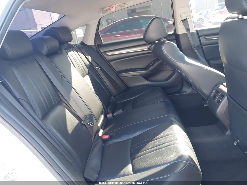 2018 HONDA ACCORD auction photo 8
