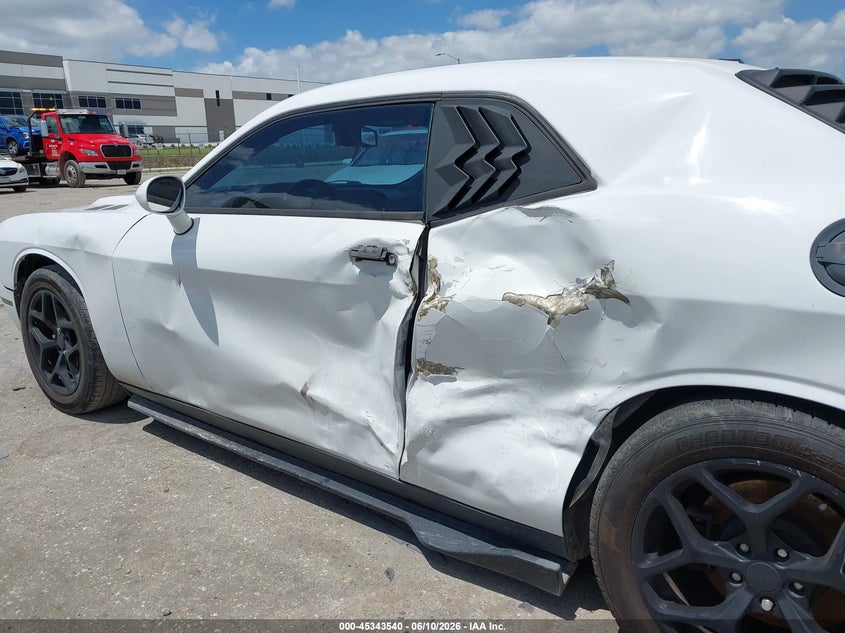 2015 DODGE CHALLENGER auction photo 6