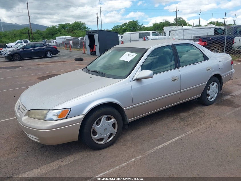 1997 TOYOTA CAMRY auction photo 2