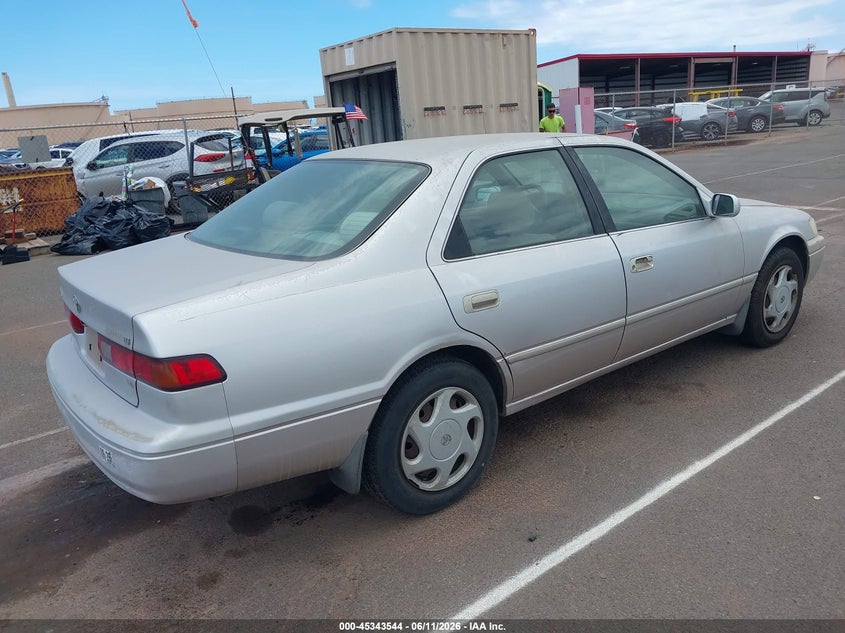 1997 TOYOTA CAMRY auction photo 4