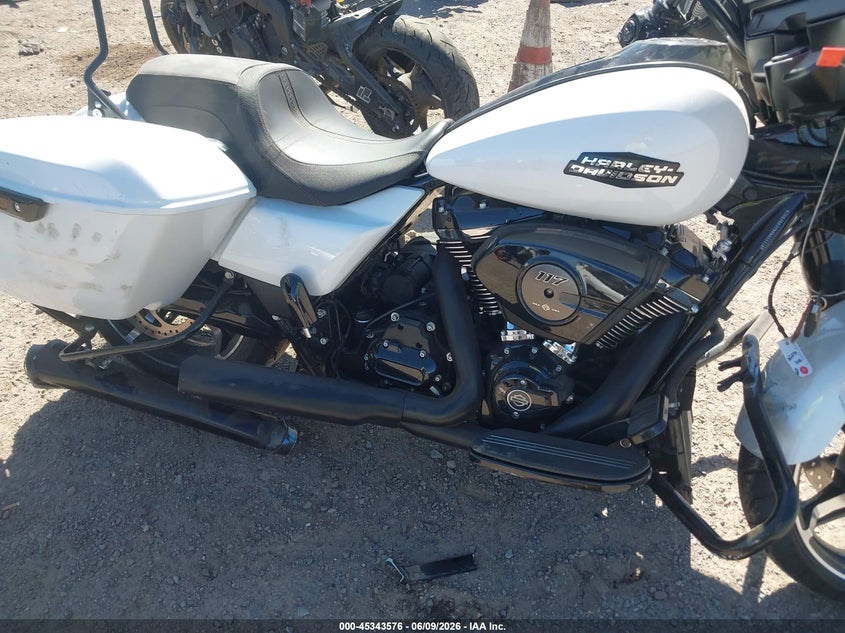 2024 HARLEY-DAVIDSON FLHX auction photo 8