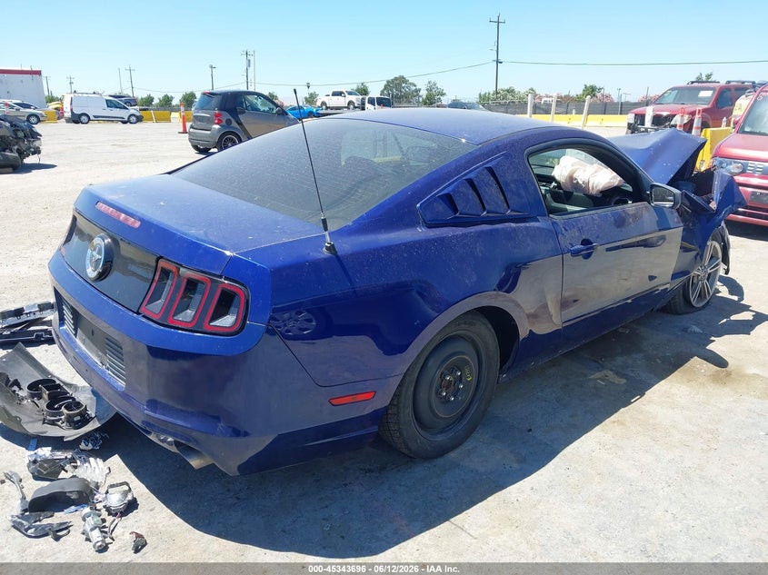 2014 FORD MUSTANG V6 · Фото 4