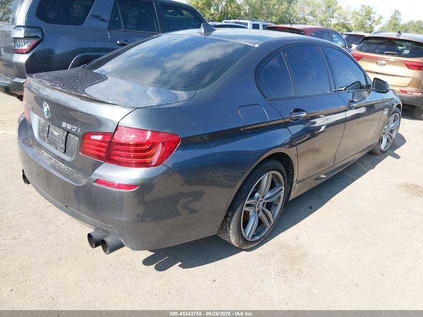 2016 BMW 550I auction photo 4