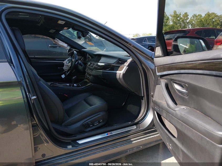2016 BMW 550I auction photo 5