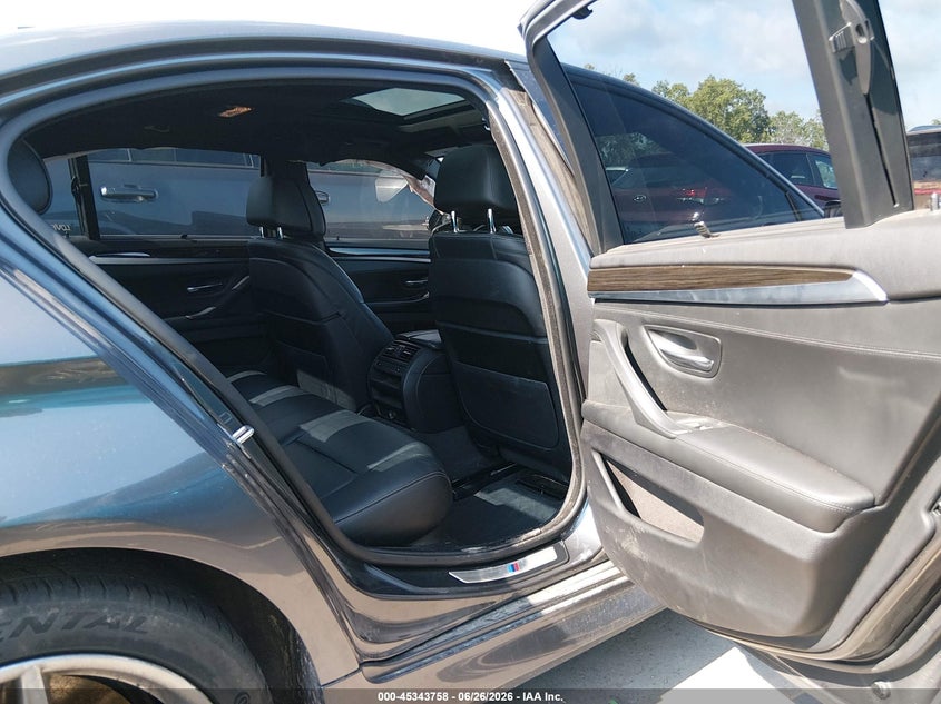 2016 BMW 550I auction photo 8