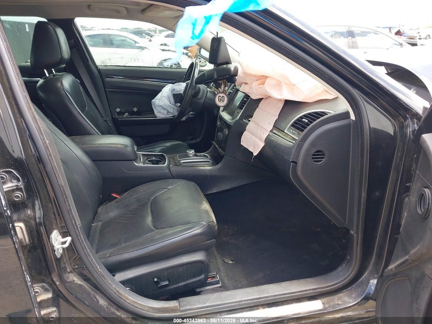 2016 CHRYSLER 300C auction photo 5