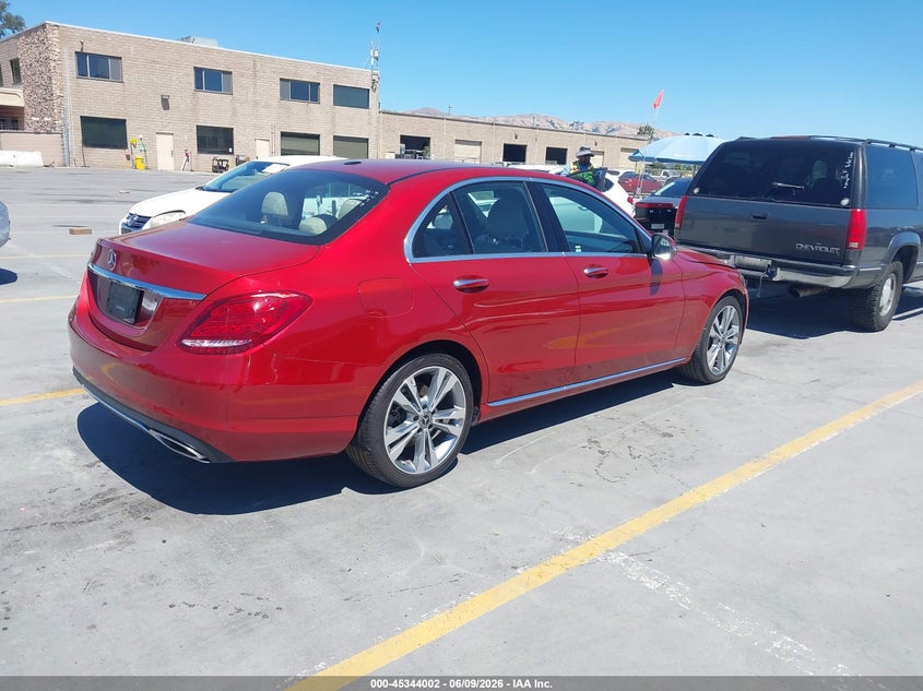Vin: 55swf4jb0ju271190, lot: 45841938, mercedes-benz c 300 20184