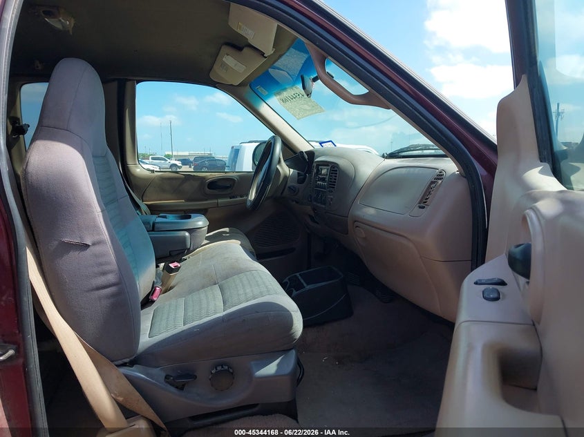 1999 Ford F-250 Lariat/Work Series/Xl/Xlt VIN: 1FTPX28L7XKB79589 Lot: 45344168