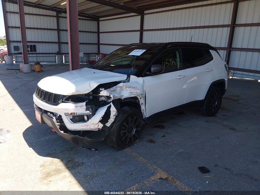 2019 JEEP COMPASS auction photo 2