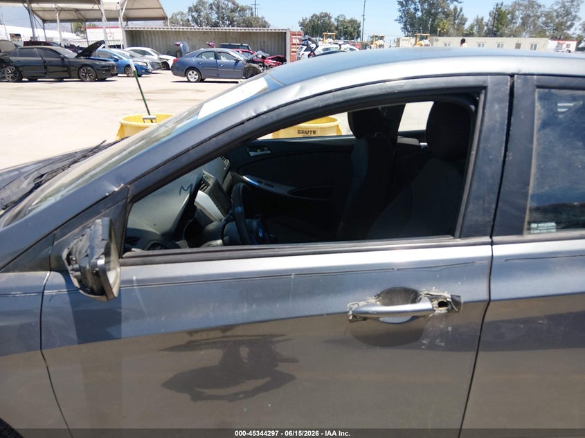 2013 Hyundai Accent Gs VIN: KMHCT5AE8DU066060 Lot: 45344297