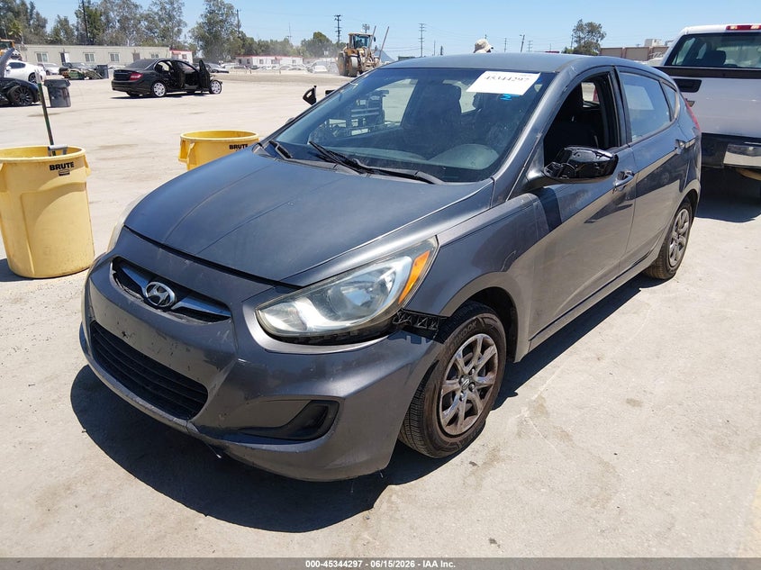 2013 Hyundai Accent Gs KMHCT5AE8DU066060 photo 1
