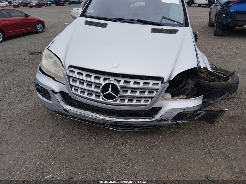 2010 Mercedes-Benz Ml 350 4Matic VIN: 4JGBB8GB0AA562853 Lot: 45344432