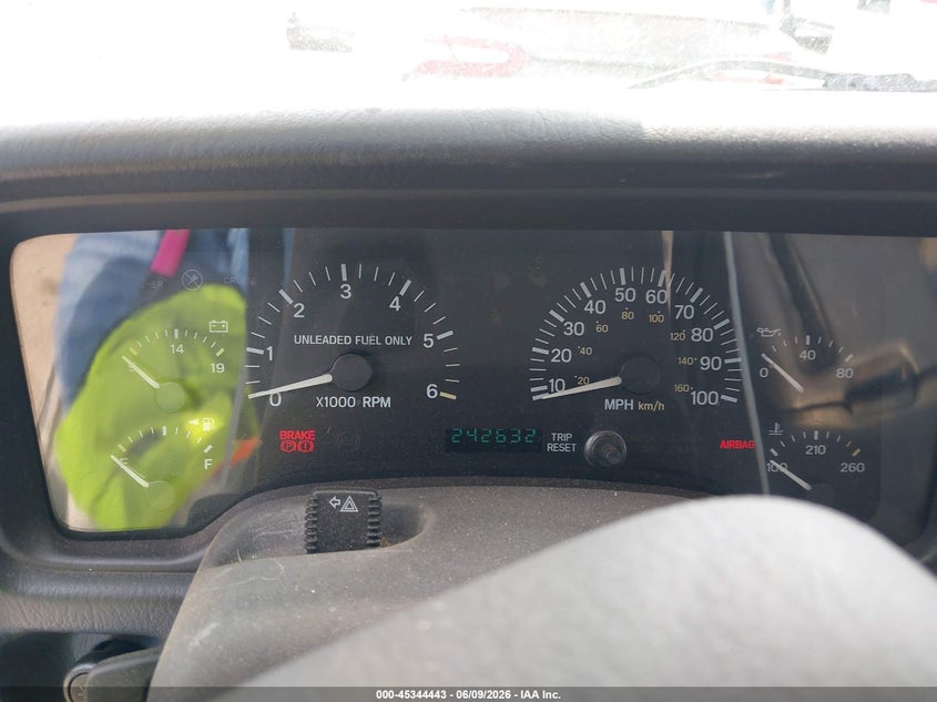 1999 Jeep Cherokee Classic/Sport VIN: 1J4FF68S2XL666829 Lot: 45344443