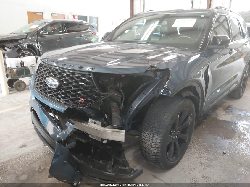 2020 FORD EXPLORER auction photo 6