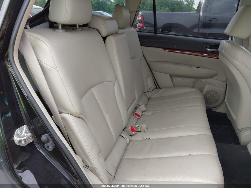 2010 SUBARU OUTBACK auction photo 8