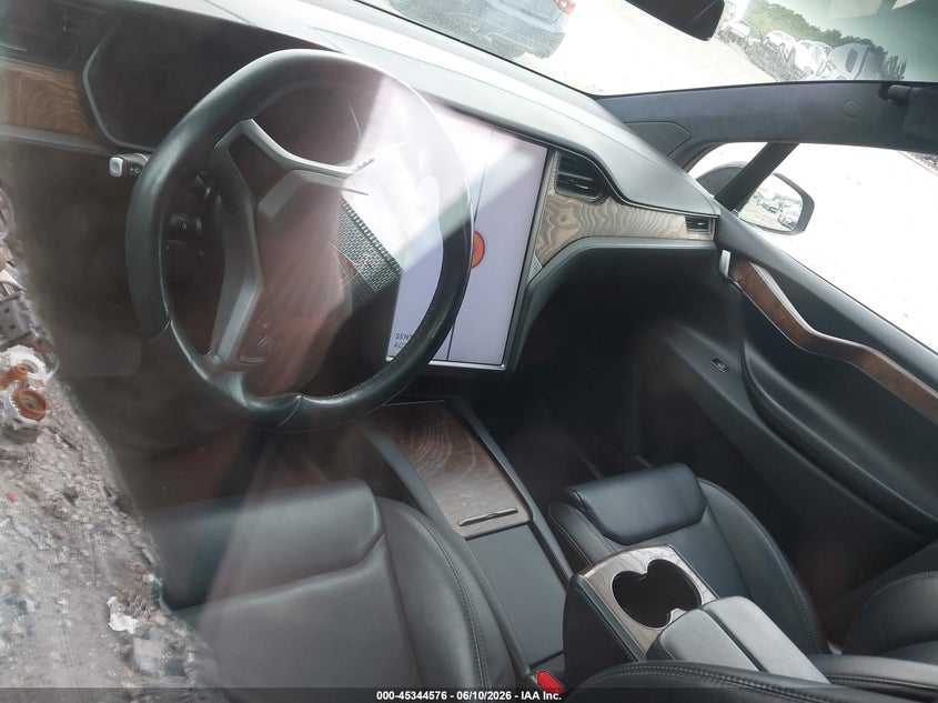 2020 Tesla Model X Long Range Dual Motor All-Wheel Drive/Long Range Plus Dual Motor All-Wheel Drive VIN: 5YJXCDE28LF303668 Lot: 45344576