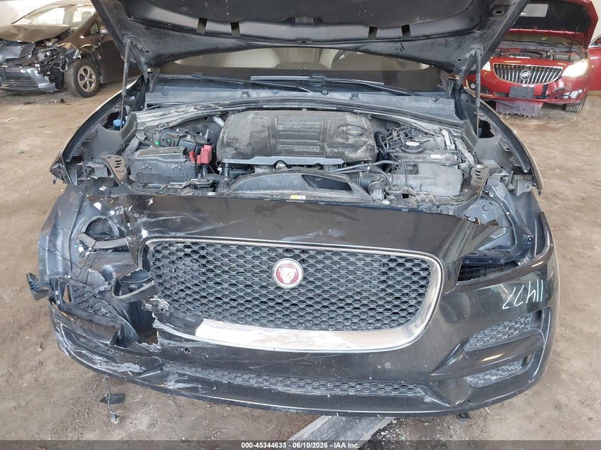 JAGUAR F-PACE - zdjęcie 10