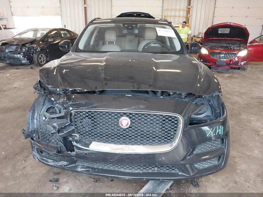 JAGUAR F-PACE - zdjęcie 12