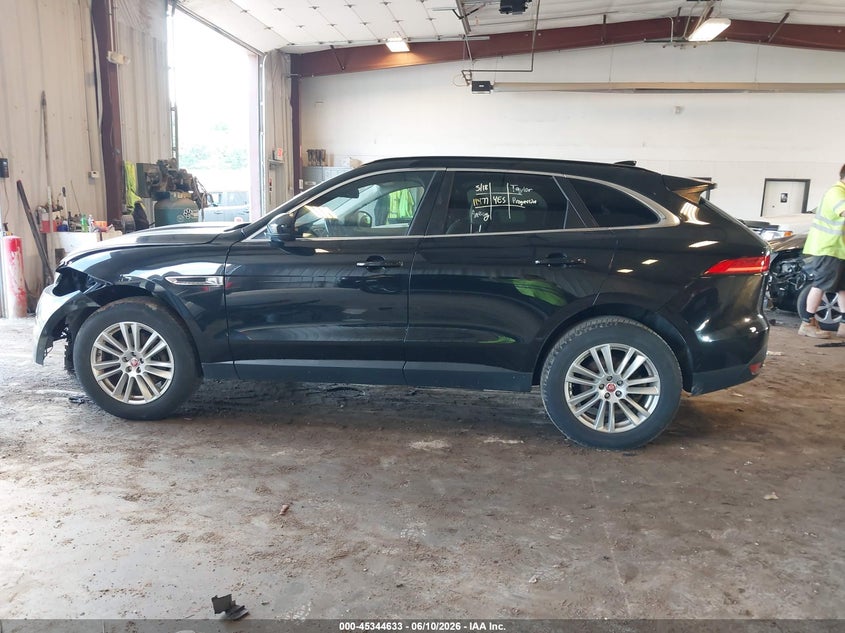 JAGUAR F-PACE - zdjęcie 14