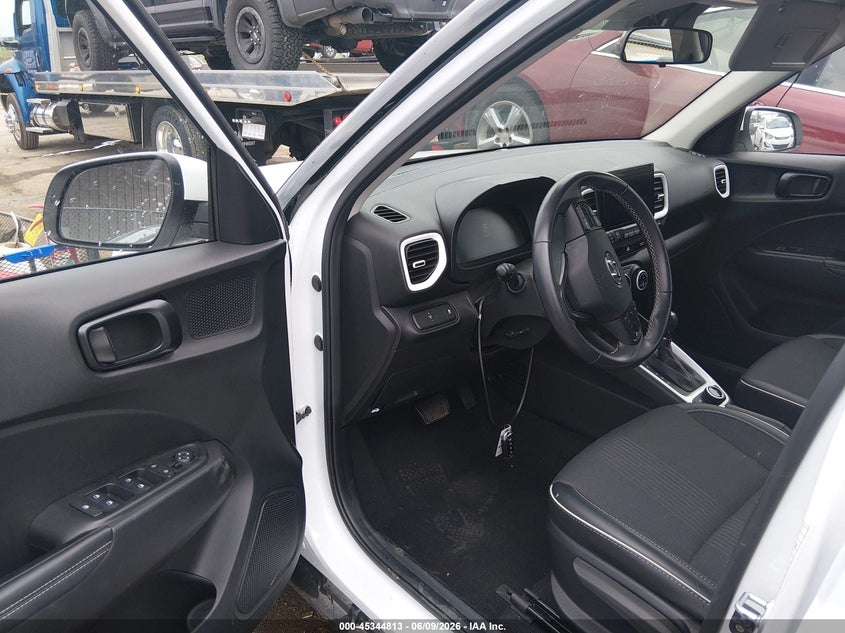 2024 Hyundai Venue Limited VIN: KMHRC8A34RU341974 Lot: 45344813