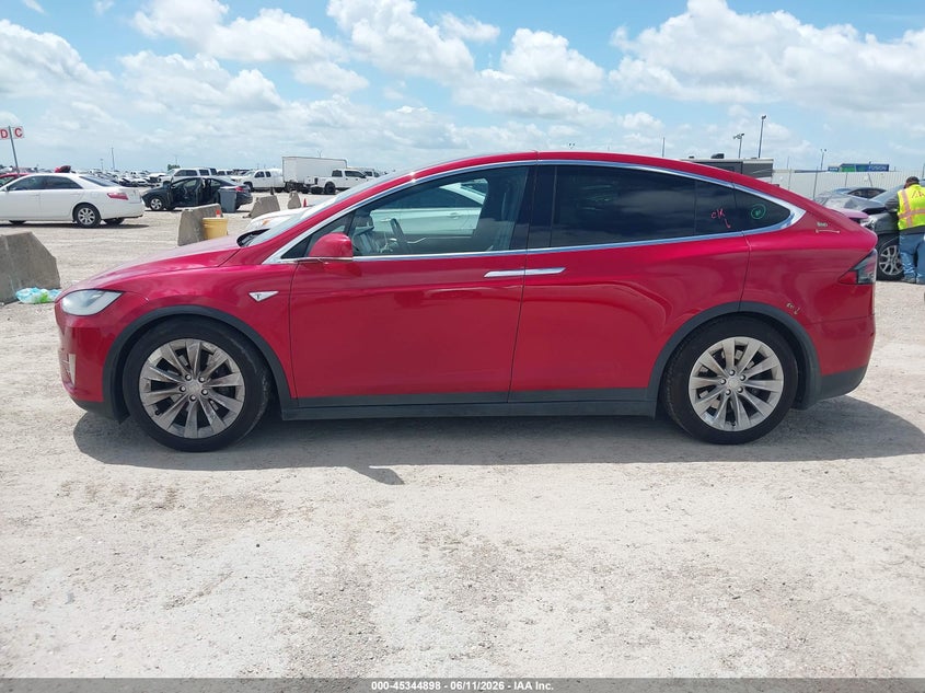 2016 Tesla Model X 60D/70D/75D/90D/P100D VIN: 5YJXCBE24GF006312 Lot: 45344898