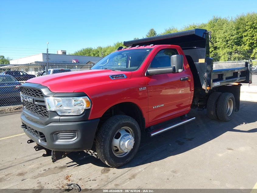 2019 RAM 3500 CHASSIS auction photo 2