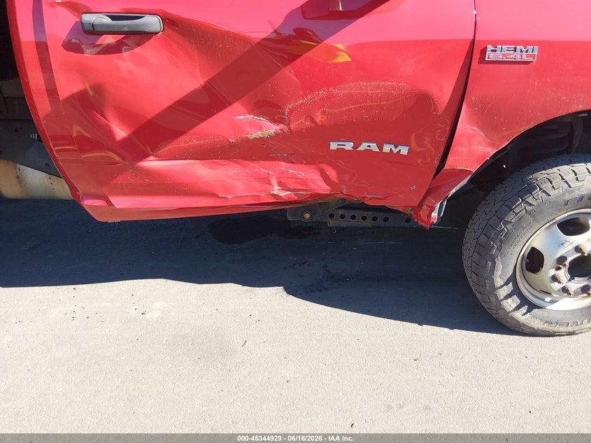 2019 RAM 3500 CHASSIS auction photo 6