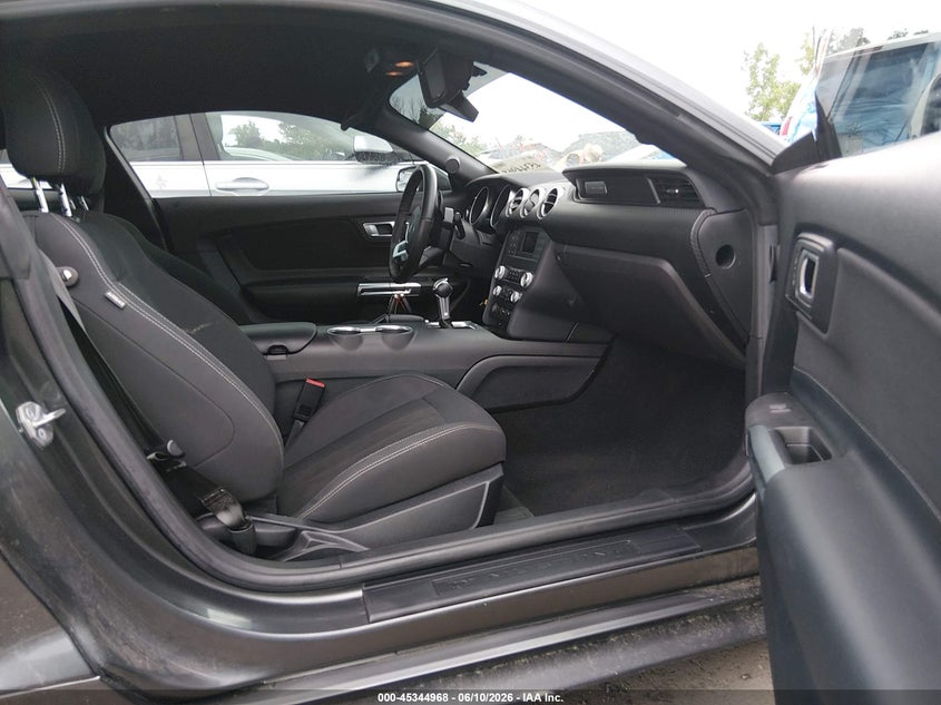 2019 FORD MUSTANG auction photo 5