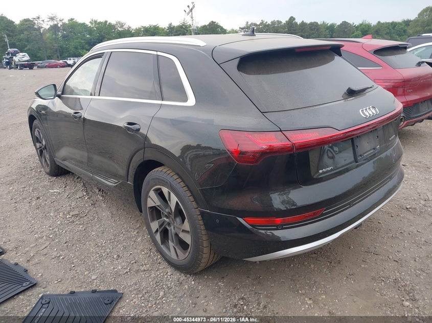 Vin: wa1vabge4mb015007, lot: 45842920, audi e-tron prestige quattro 20213