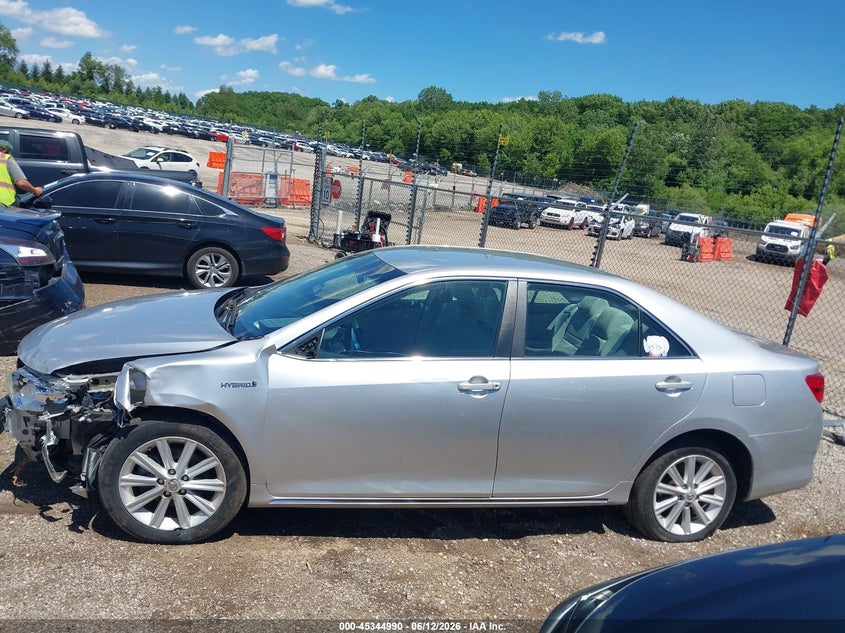 AtlanticExpress - Toyota Camry Hybrid