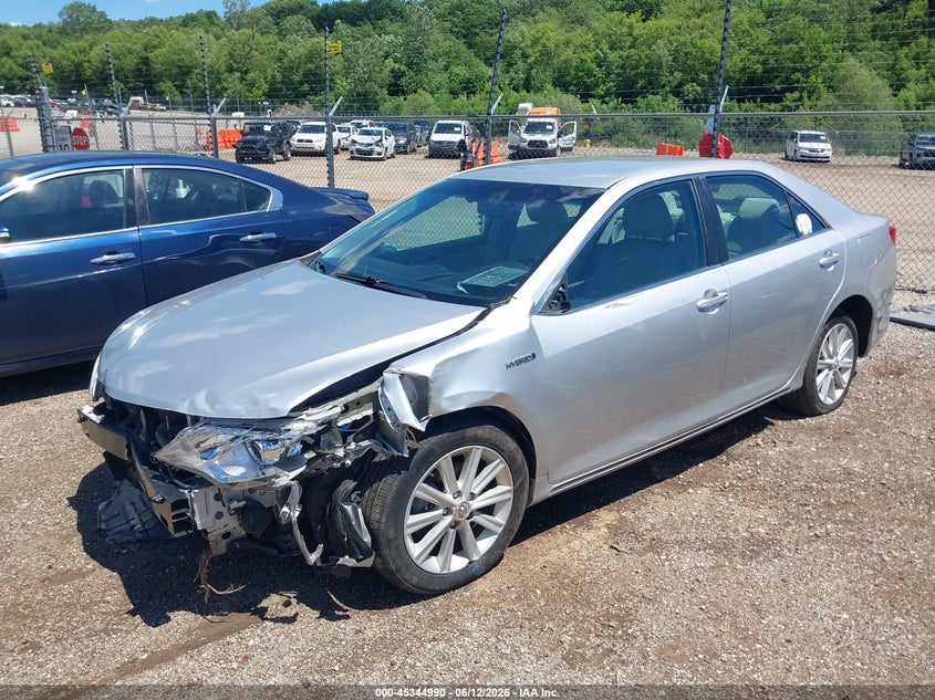 2013 TOYOTA CAMRY HYBRID auction photo 2
