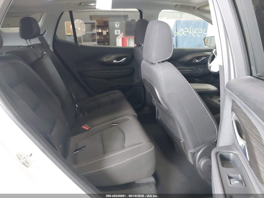 2022 GMC TERRAIN auction photo 8
