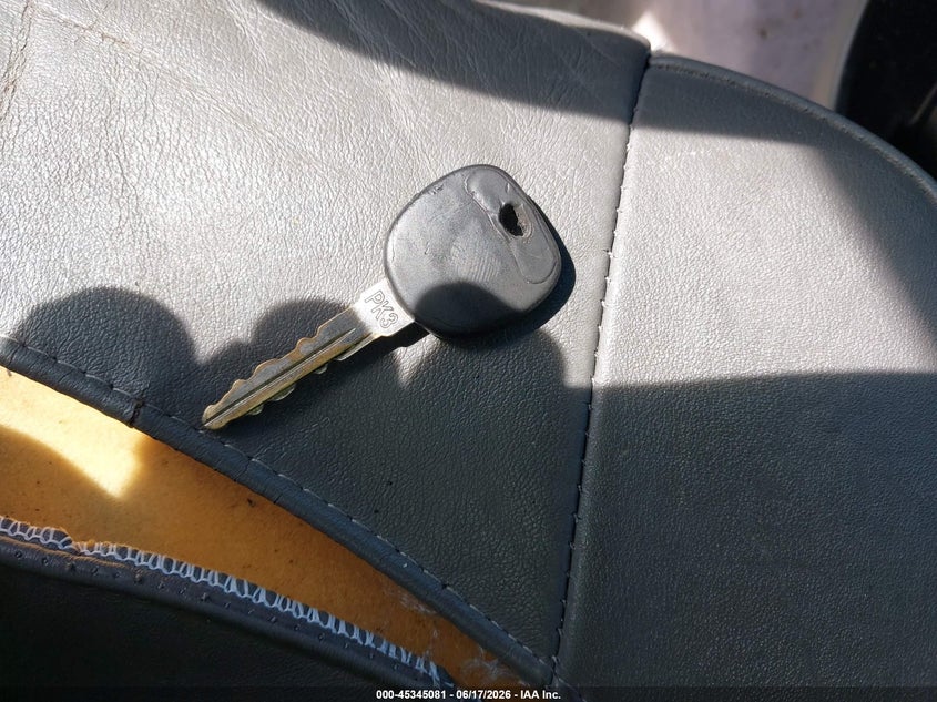 2003 Cadillac Deville Standard VIN: 1G6KD54Y53U170235 Lot: 45345081